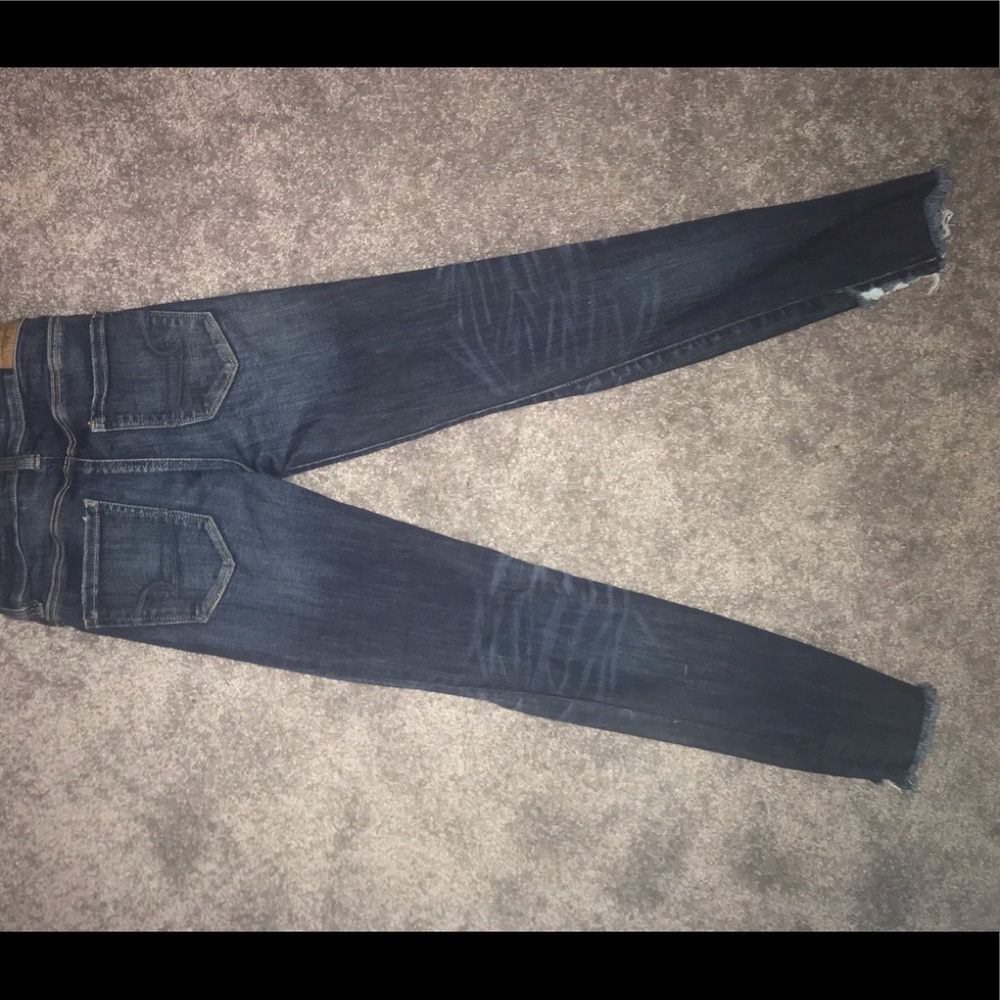 American Eagle dark wash highwasted jeans.